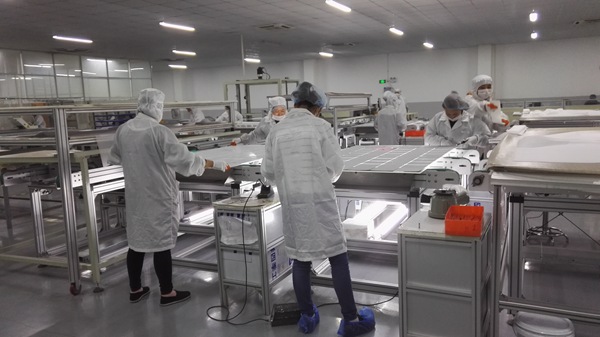 新源太阳能生产线